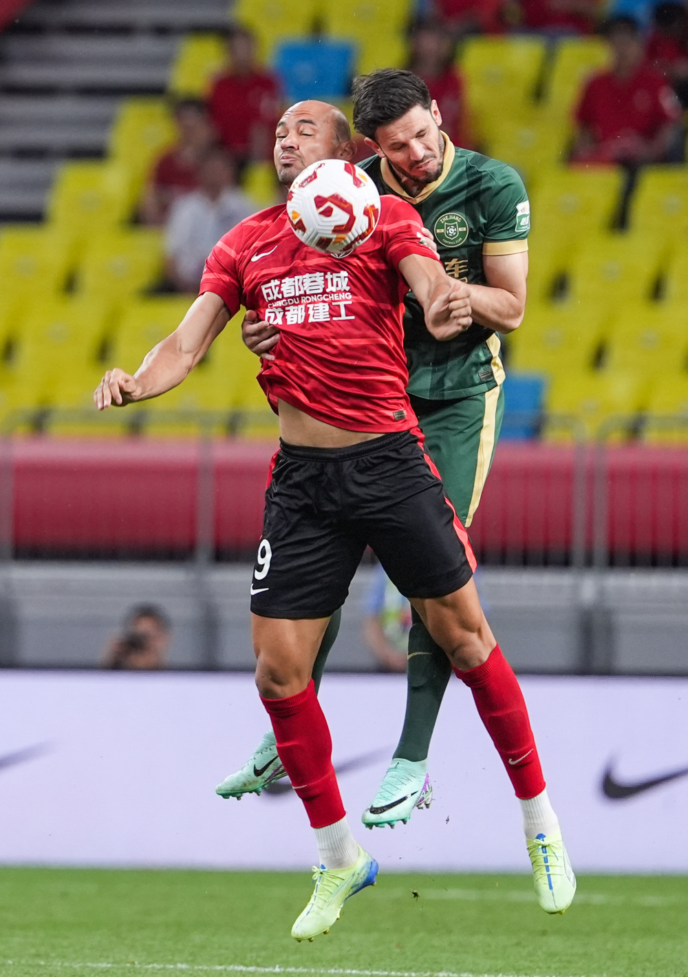 荷媒：阿贾克斯将与小克鲁伊夫会面，他是贾府新任总监候选人（荷媒：阿贾克斯计划与小克鲁伊夫会谈，后者入围新任总监候选）