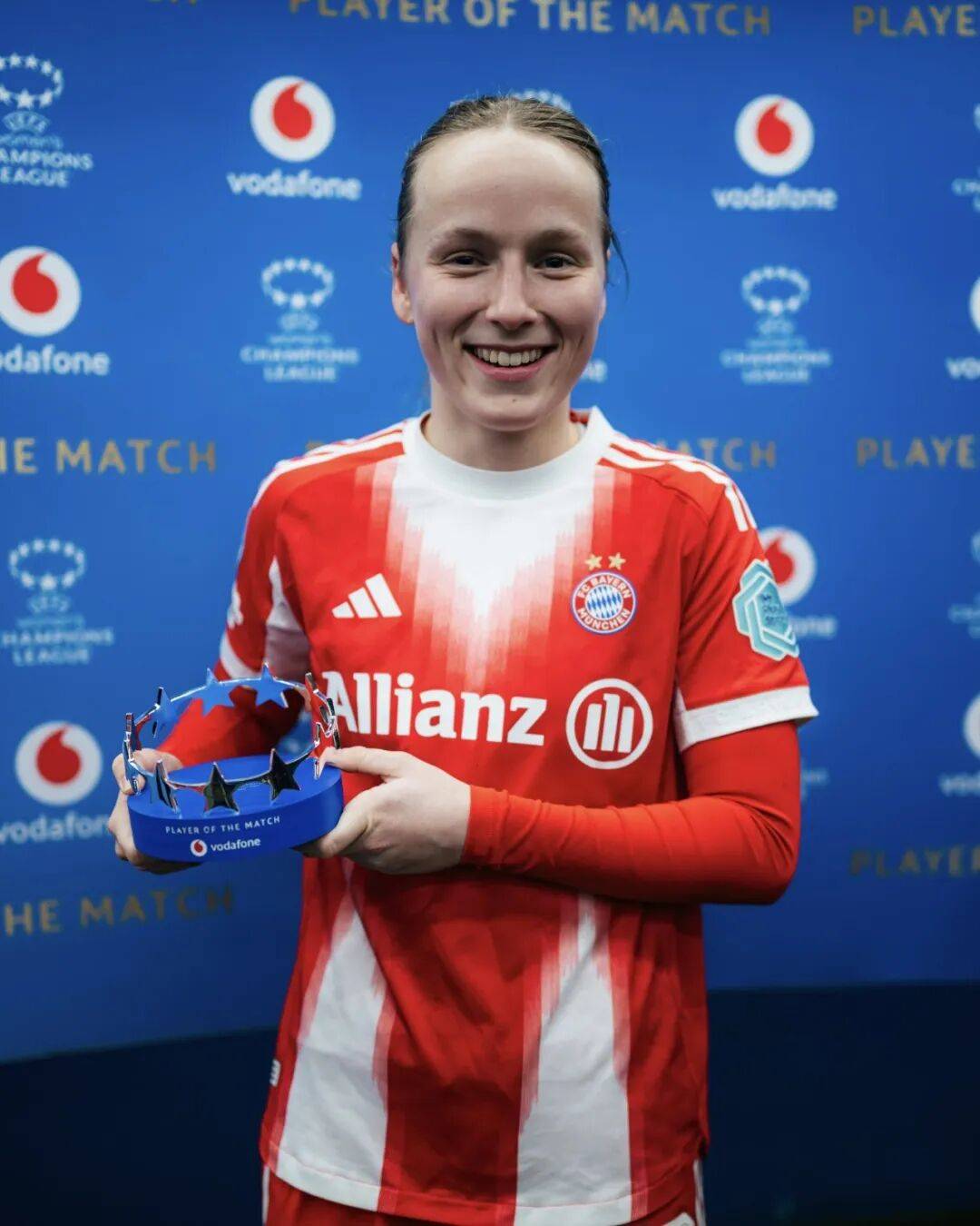 西甲官方：球员将戴紫色袖标参赛以支持国际消除对妇女暴力日（西甲官宣：球员佩戴紫色袖标出战，支持国际消除对妇女暴力日）