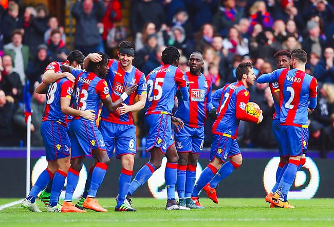 欧冠最年轻连续三场破门选手排行榜：卡尔力压姆巴佩...（欧冠连续三场破门最年轻球员榜：卡尔压过姆巴佩居首）