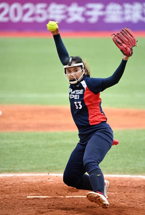 斯通斯：今天晚上作为一个整体，我们表现得不够好（斯通斯：今晚我们整体发挥不理想）