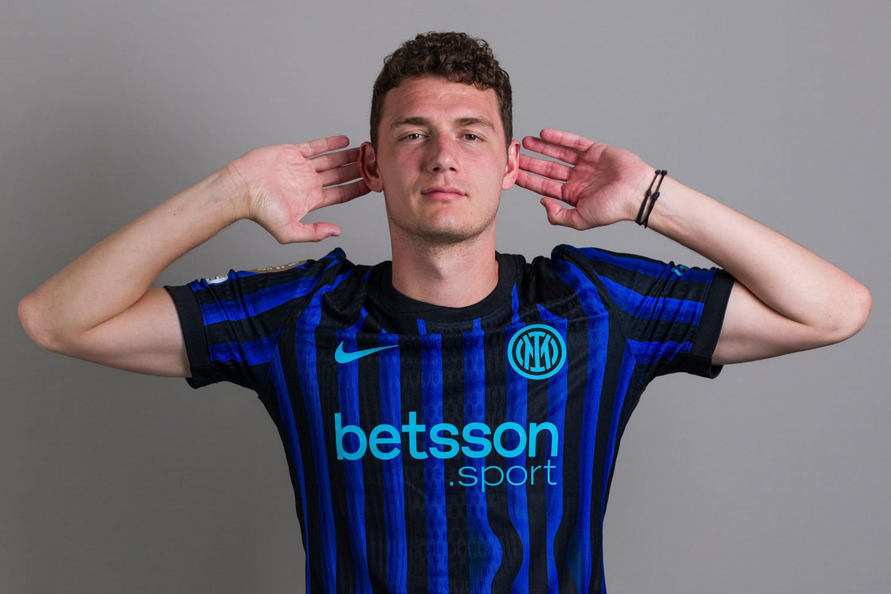 喷气机官方：阿奎利纳因伤退出对阵凤凰大名单，水沼宏太入替（喷气机官宣：阿奎利纳伤缺战凤凰大，水沼宏太递补入名单）