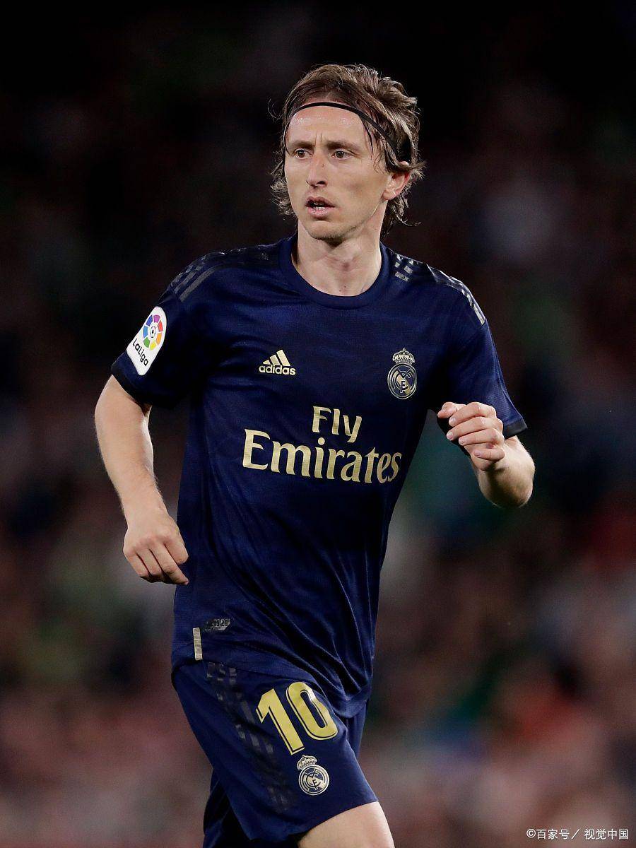 二象性，海港去年进96球刷中超纪录，今年丢44球刷冠军队纪录（海港两面性：去年96球创中超纪录，今年失44球成冠军队失球最多）