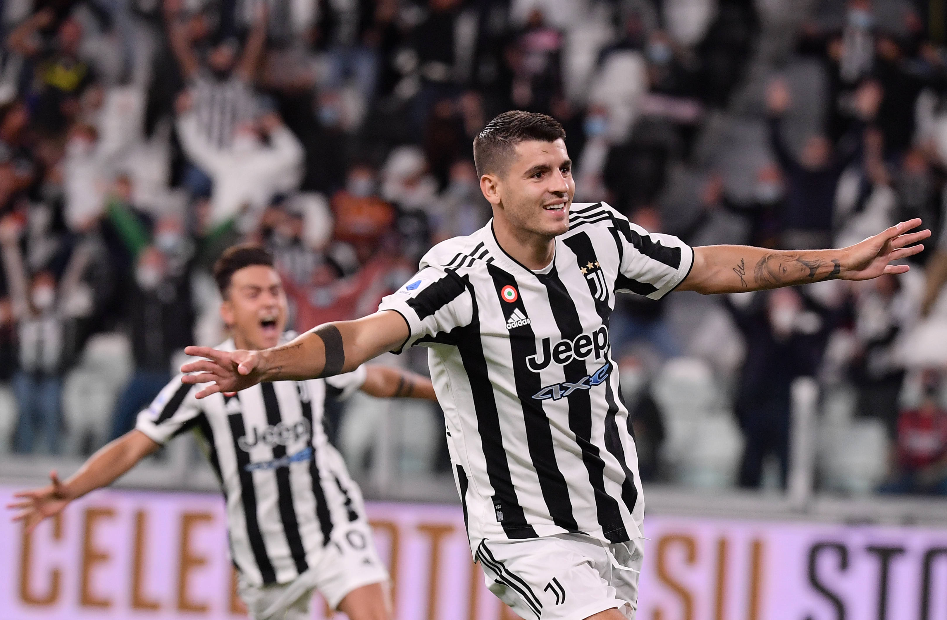 世体：莱万多夫斯基点亮纽约帝国大厦，以庆祝波兰独立日（世体：莱万多夫斯基为波兰独立日点亮纽约帝国大厦）